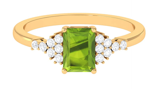 3 Ct Emerald Peridot Gemstone Prong Setting Engagement Ring In Yellow Gold