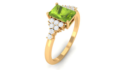 3 Ct Emerald Peridot Gemstone Prong Setting Engagement Ring In Yellow Gold