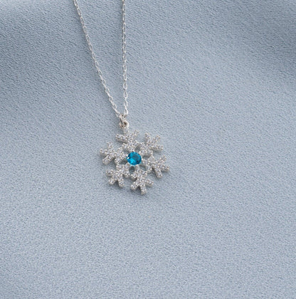 Round Cut Diamond Sparkly Snowflake Necklace for Christmas Gift