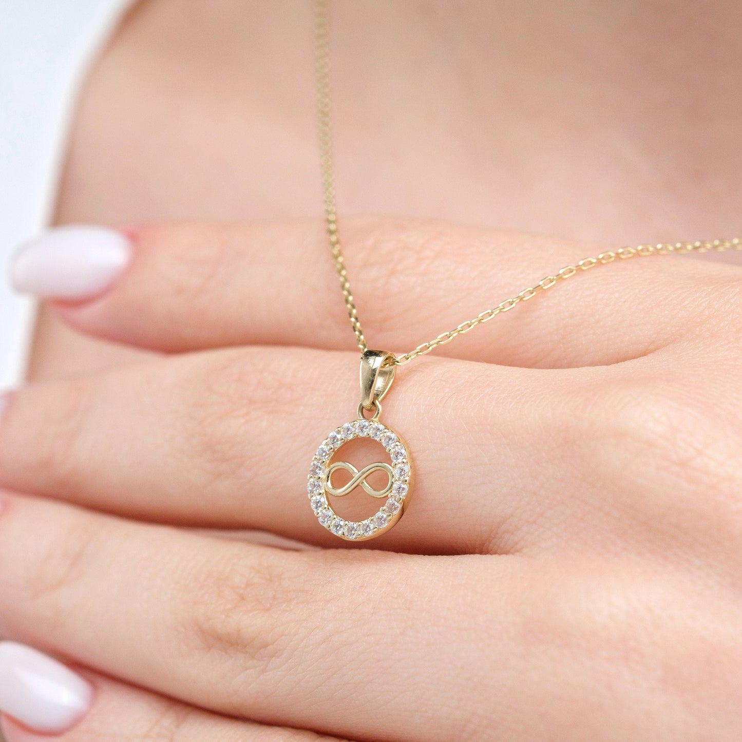 Circle with Infinity Diamond Necklace for Birthday Gift